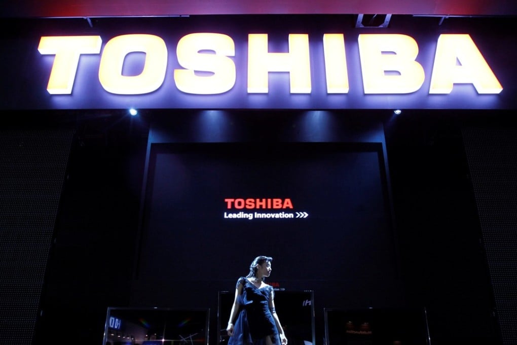 Apple is in talks to provide about US$3 billion in capital for Bain Capital’s bid for Toshiba Corp’s memory chips business, adding to financial support from Dell, Seagate Technology and SK Hynix, according to sources. Photo: Reuters