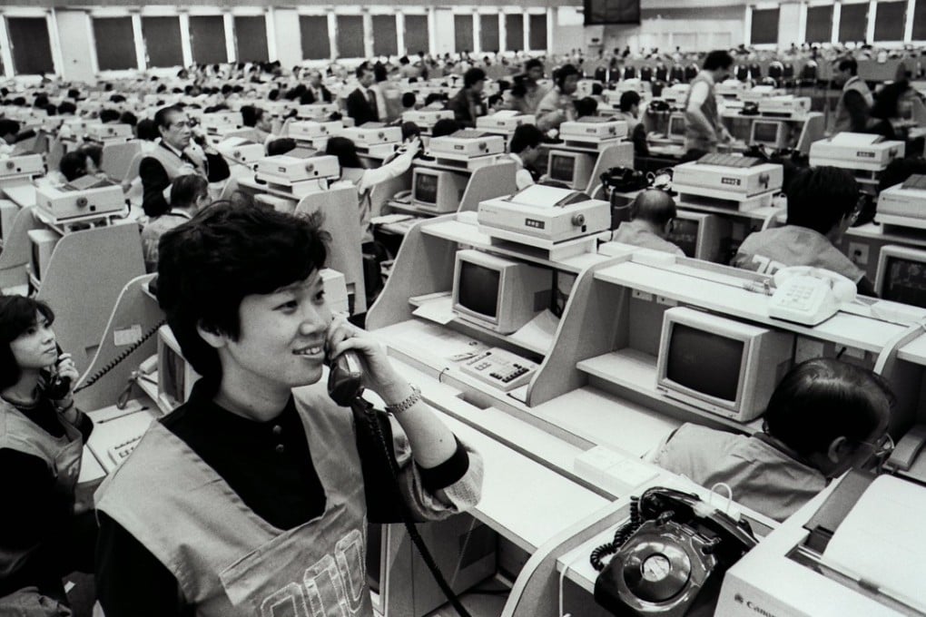 Female traders on the floor of the Hong Kong stock exchange in the 1980s. The city has long had a formidable band of female stockbrokers. Photo: SCMP