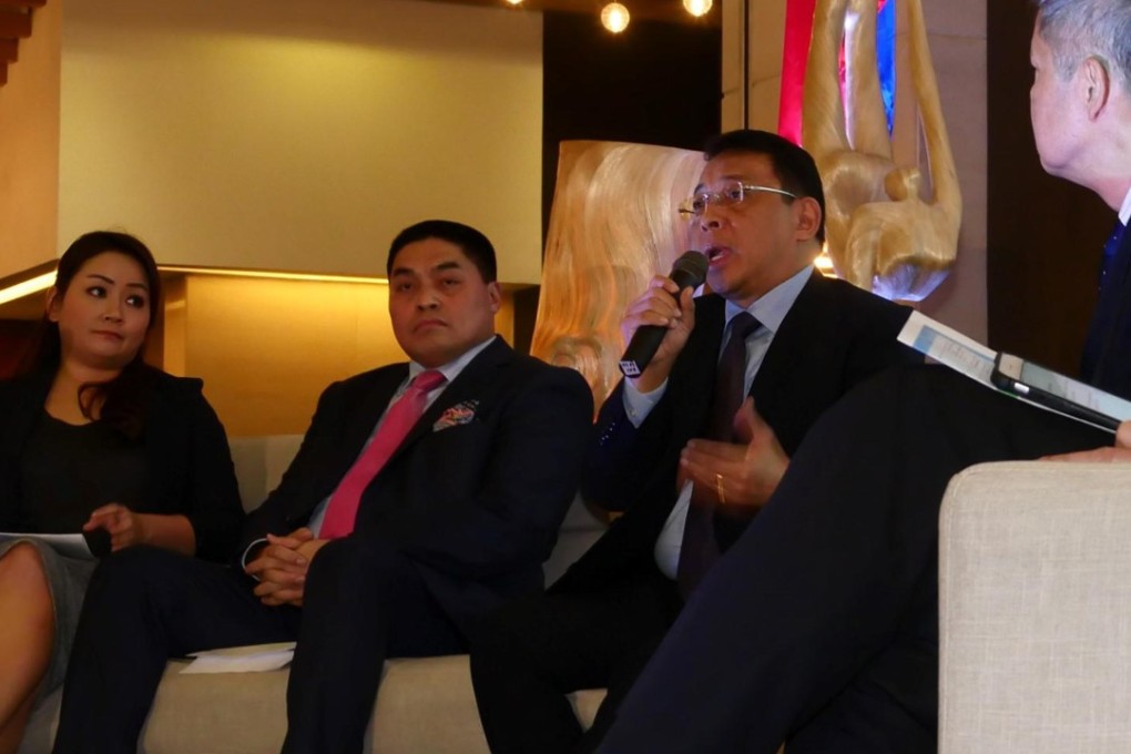 Public and private sector officials in the Philippines work together in a bid to secure foreign investment in the country is an example to other Asian countries.