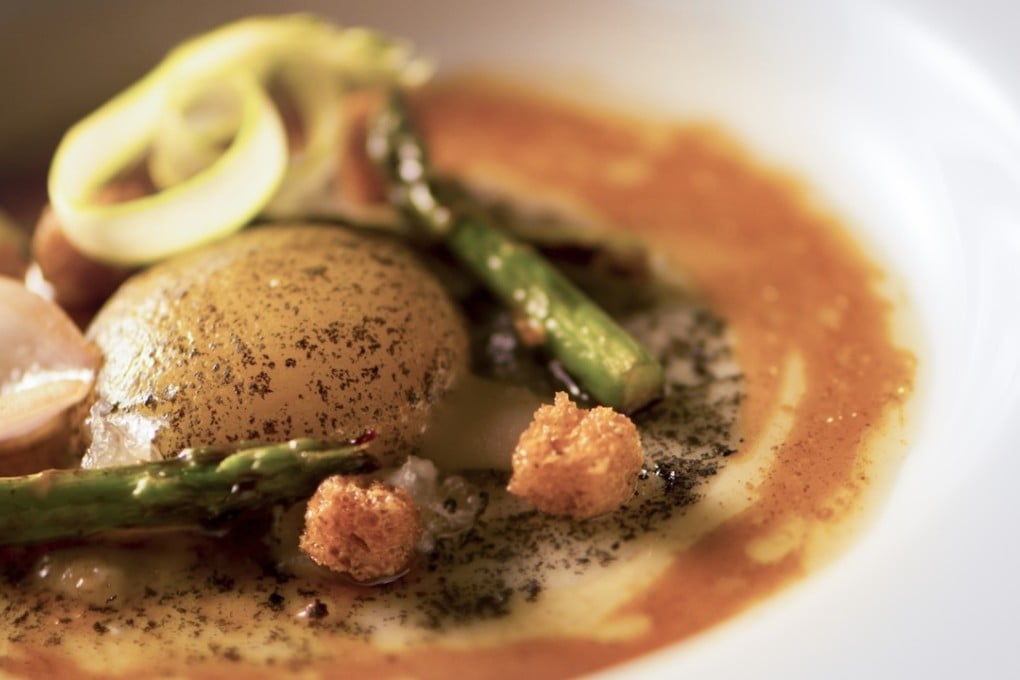 Egg gruyere raviolo at Ultraviolet in Shanghai, which just became Shanghai’s second three-Michelin-star restaurant. Photo: Scott Wright