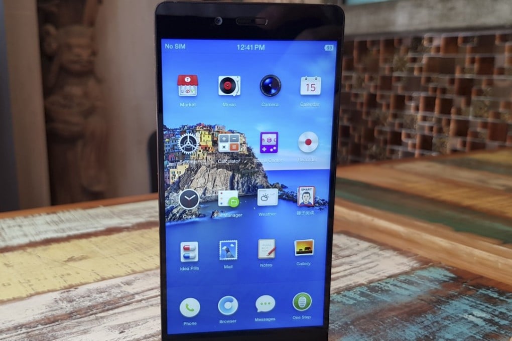 The Smartisan Nut Pro has a 5.5-inch LCD display. Photo: Ben Sin