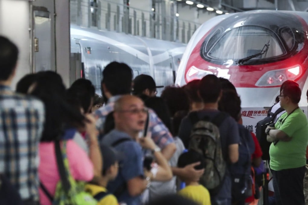 Members of the public get their first glimpse of the high-speed trains in Yuen Long. Photo: Edward Wong