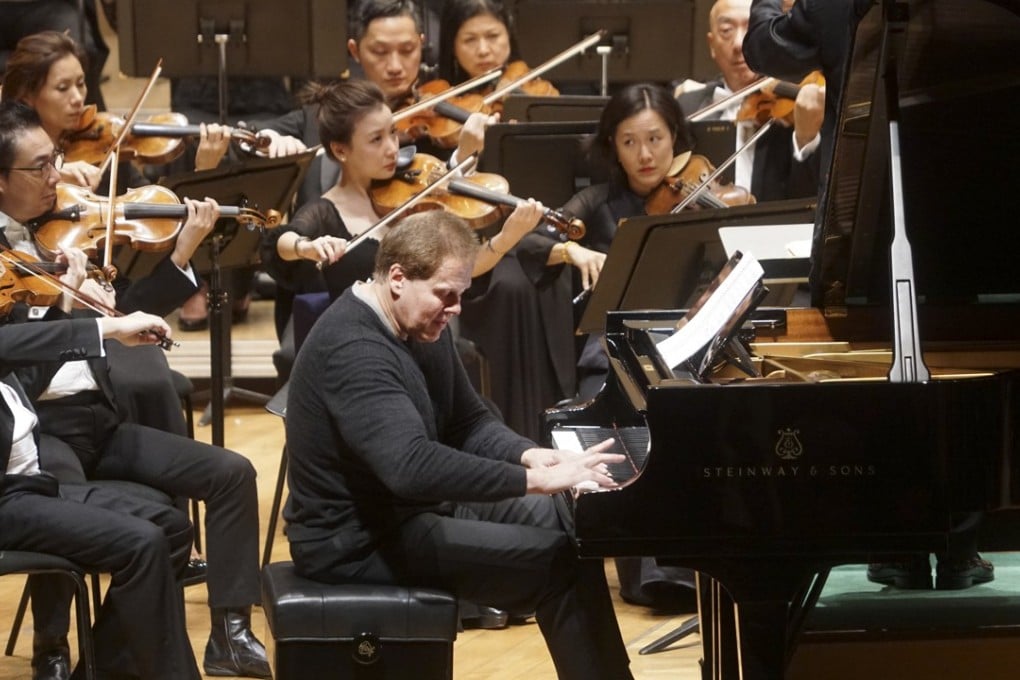 American-born pianist Tzimon Barto and the Hong Kong Philharmonic Orchestra perform Brahms’ second piano concerto at the Cultural Centre in Tsim Sha Tsui. Photo: Ka Lam/HK Phil
