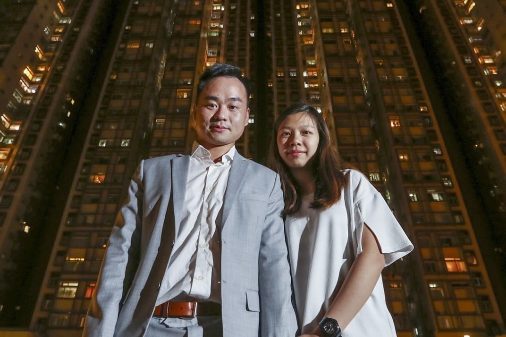 Justin Yu and his wife Julie spend two hours a day travelling between home and work by bus. Photo: Nora Tam