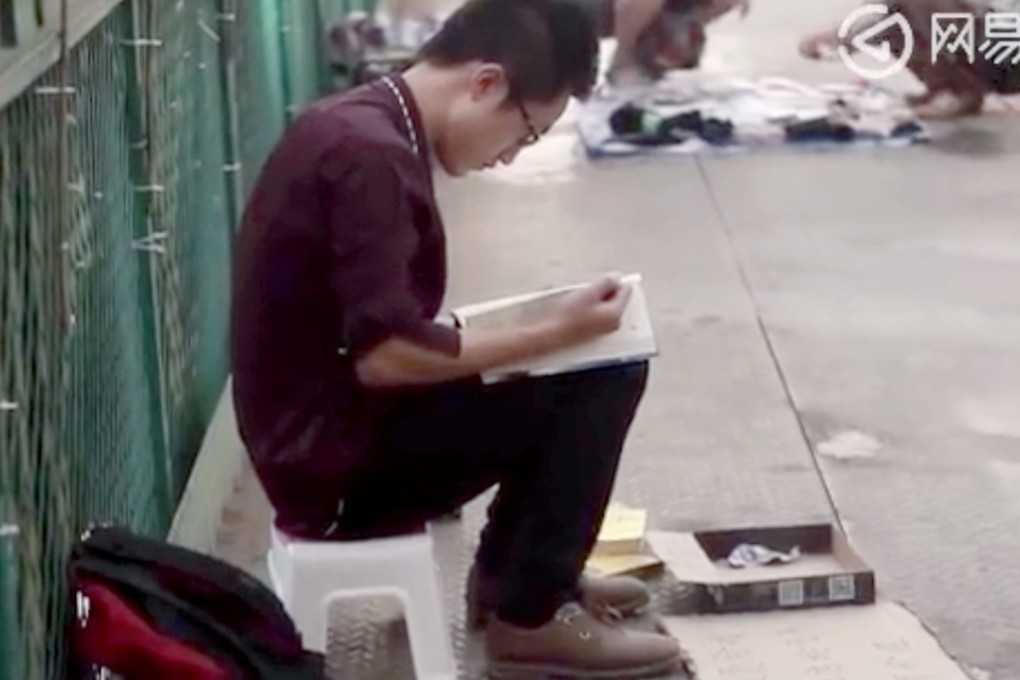 The man was seen begging on a bridge last week: Photo: Pear Video