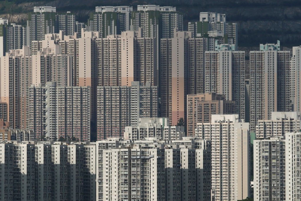 Public and private housing blocks are seen in Hong Kong October 6, 2016. Photo: Reuters