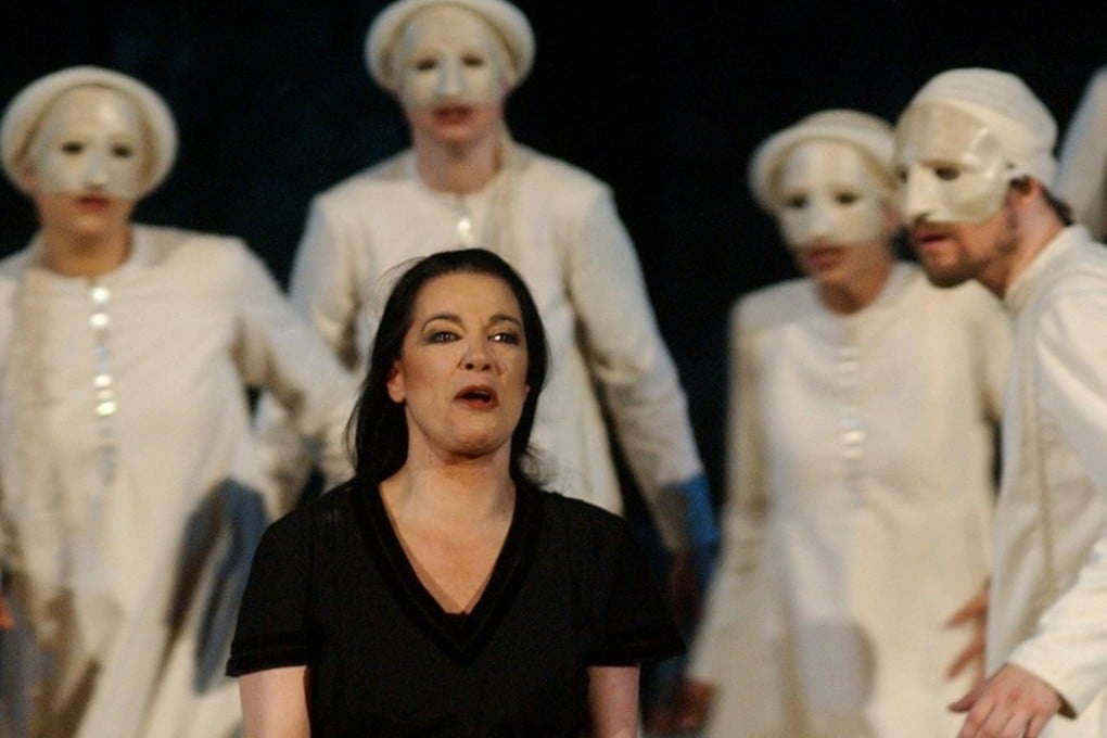 Greek actress Leda Tassopoulou, and other actors perform during a dress rehearsal of Hypsipyle at ancient Epidaurus in 2002. Photo: AP