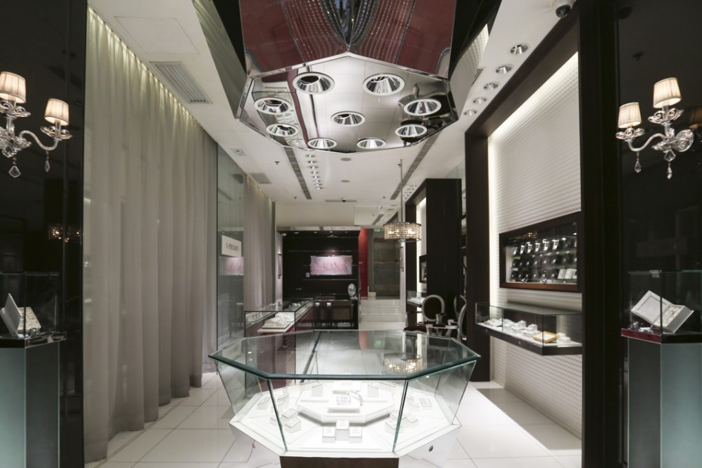 A diamond store in Hong Kong. The city was the most expensive in Asia for luxury living, but among the cheapest for buying high-end jewellery. Photo: Xiaomei Chen