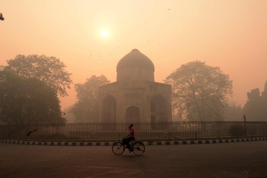 New Delhi experiences suffocating smog every year around the Diwali festival, when farmers in north India burn the stubble left behind after the harvest and revellers let off smoke-spewing firecrackers. Photo: Agence France-Presse