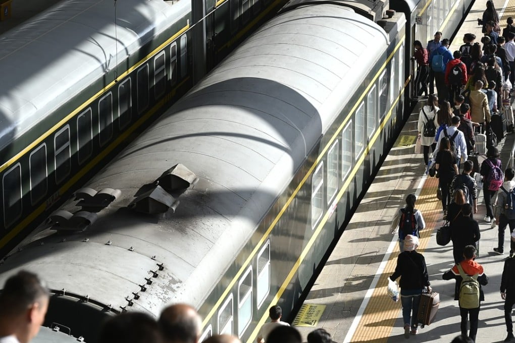 Official data shows China’s railways carried 2.8 billion passengers in 2016, up 11 per cent from the previous year. Photo: Xinhua