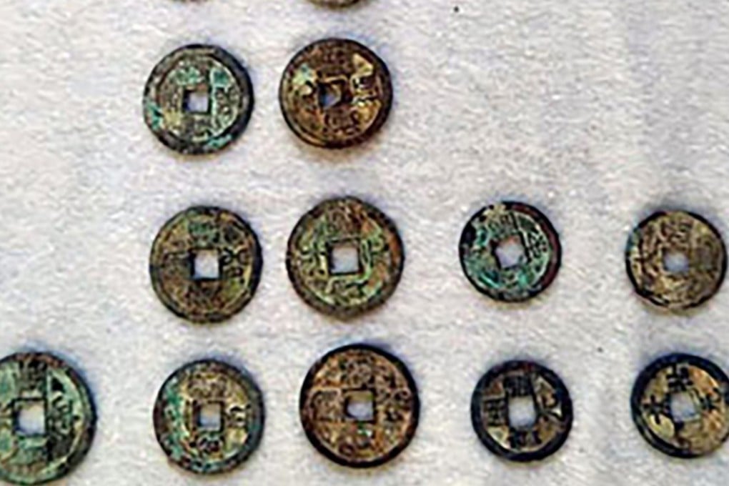 The copper coins are believed to date back to the Song dynasty. Photo: jxnews.com.cn