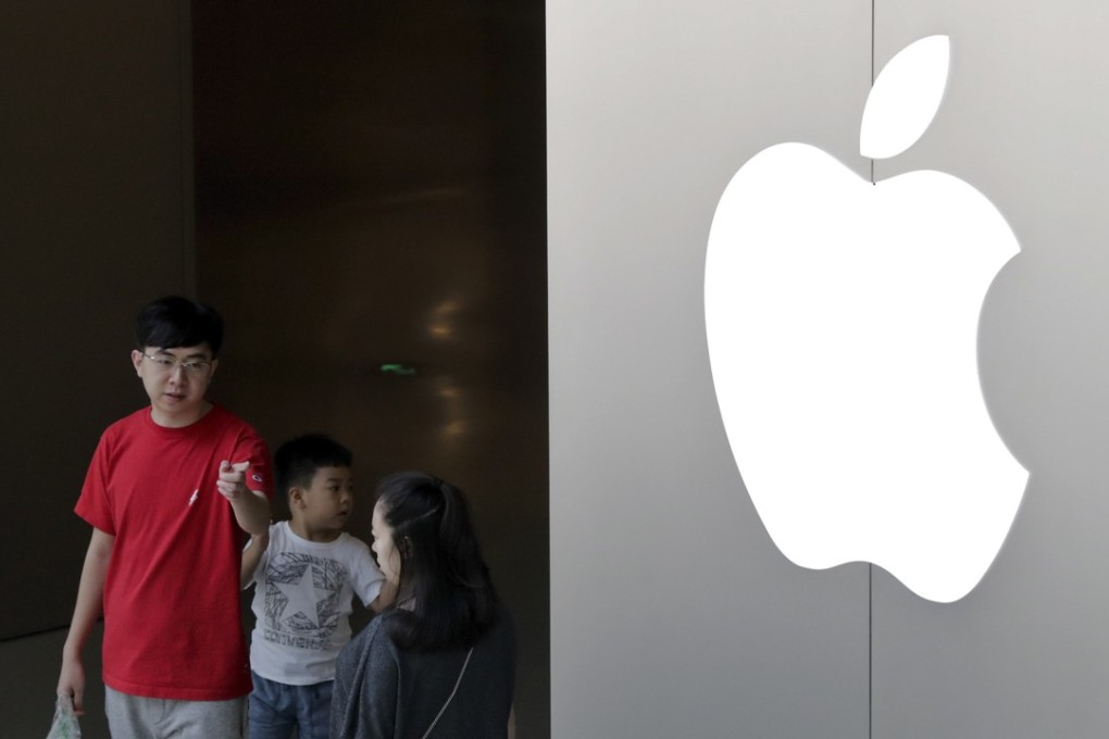 Customers buying the iPhone X via Apple’s mainland website reported no processing glitches as the system began accepting pre-orders from 3.01pm. Photo: AP