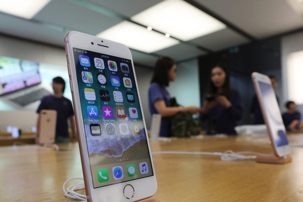 Suning.com is offering discounts of as much as 1,100 yuan (US$165.5) on the iPhone 8. Photo: Felix Wong / SCMP