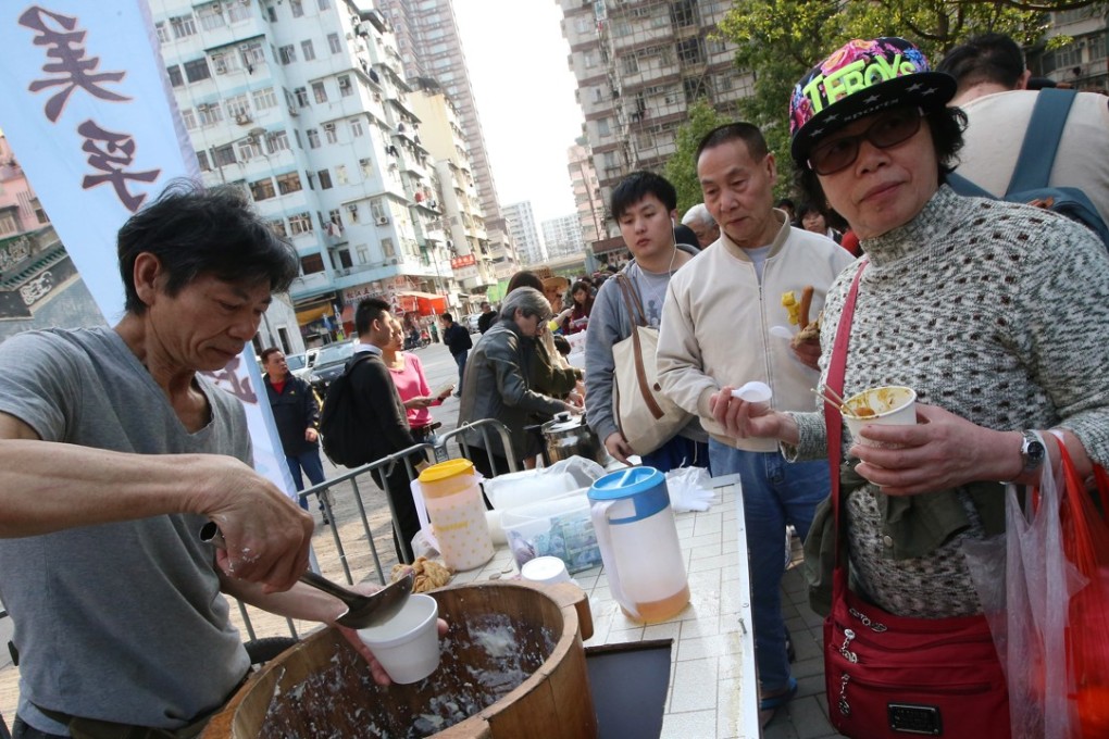 A street hawker in Sham Shui Po. Photo: David Wong
