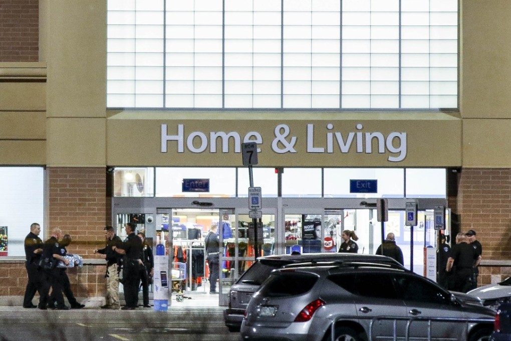 Police officers outside Walmart in Thorton, Colorado. Photo: AFP