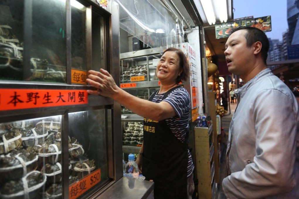 A shop in Causeway Bay sells hairy crabs on Friday. Photo: Xiaomei Chen