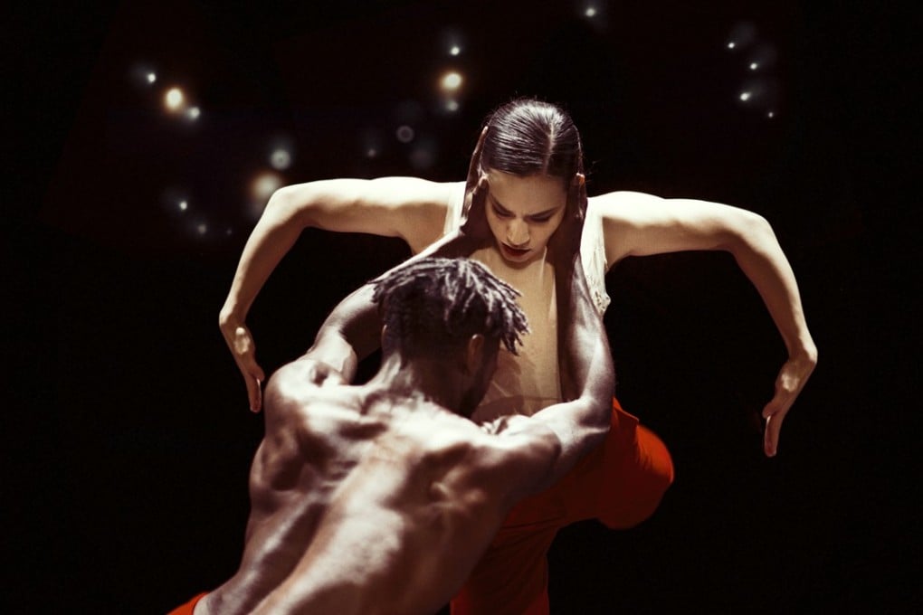 Nederlands Dans Theater’s primary troupe, NDT1, perform Woke Up Blind at Kwai Tsing Theatre. Photo: Rahi Rezvani