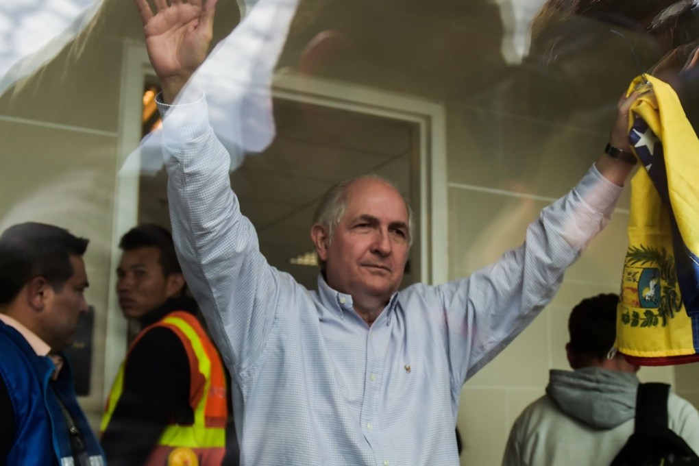 The former mayor of Caracas, Antonio Ledezma, left Colombia’s international airport on Saturday for Madrid. Photo: AFP