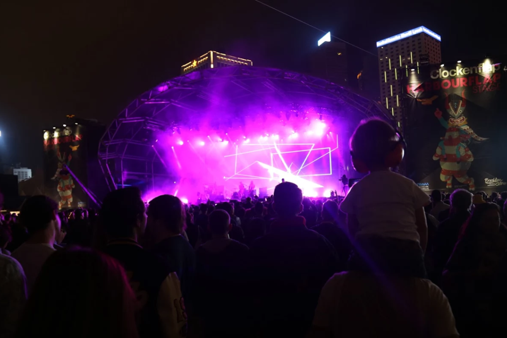 Sunday night at the Harbourflap stage. Photo: Jarrod Watt