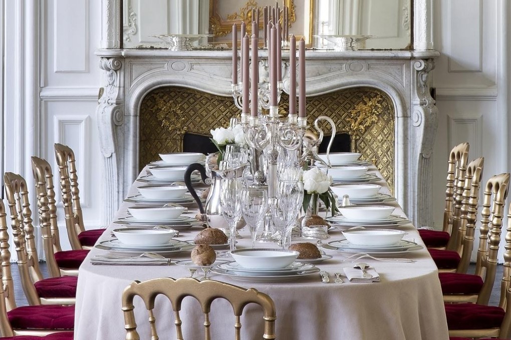 Natural touches, Nordic themes and single-colour tableware are all you need for an individual décor and kitsch-free festive touch