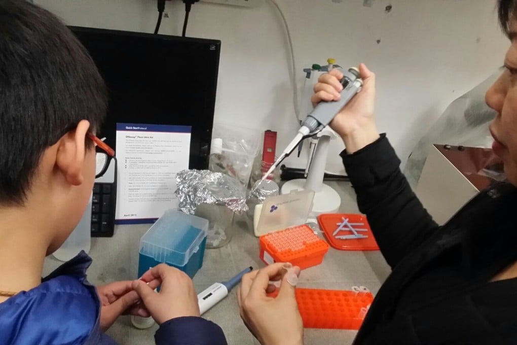 A lesson at the BioHack Academy.