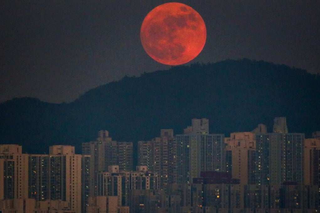 Looming moon: last year’s spectacle. Photo: Sam Tsang