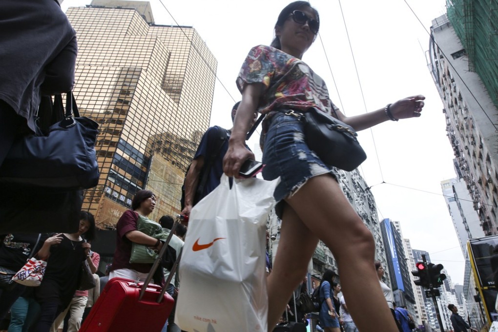 The private sector economy grew for the third straight month in November. Photo: Edward Wong