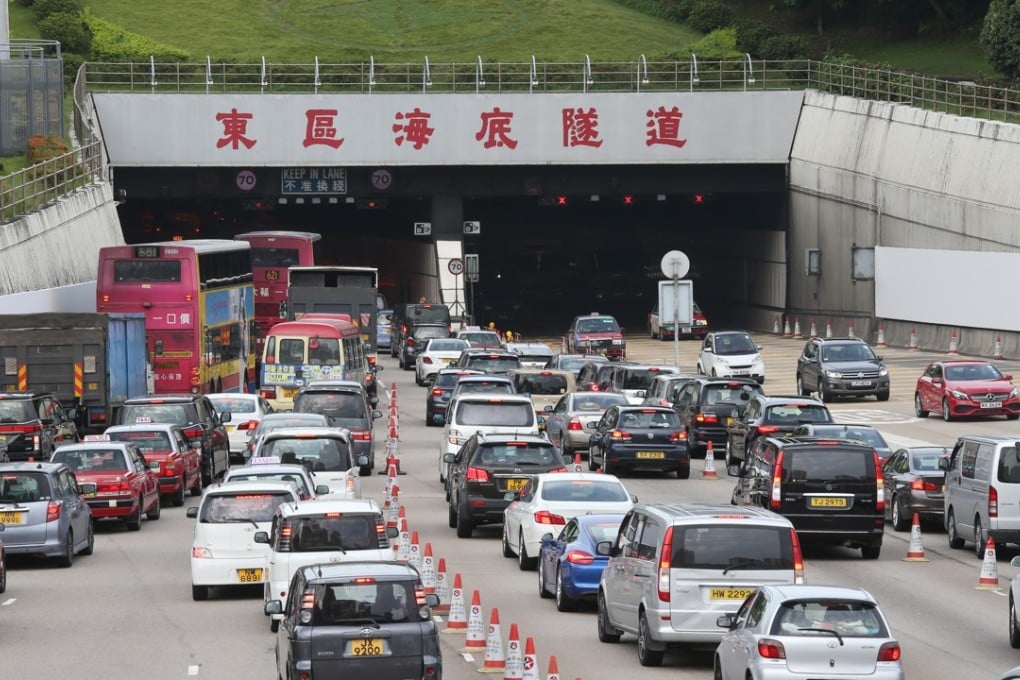 A view of the Eastern Harbour Tunnel at Lam Tin. Logically, the links with the highest demand should have higher tolls. Instead, the most popular, crowded tunnels are the cheapest. Photo: Dickson Lee