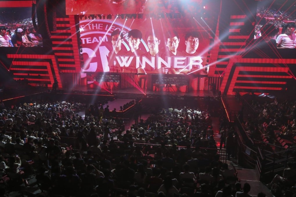 Fans cheer on their teams during a tournament at the e-sports festival in Hong Kong. Photo: Dickson Lee