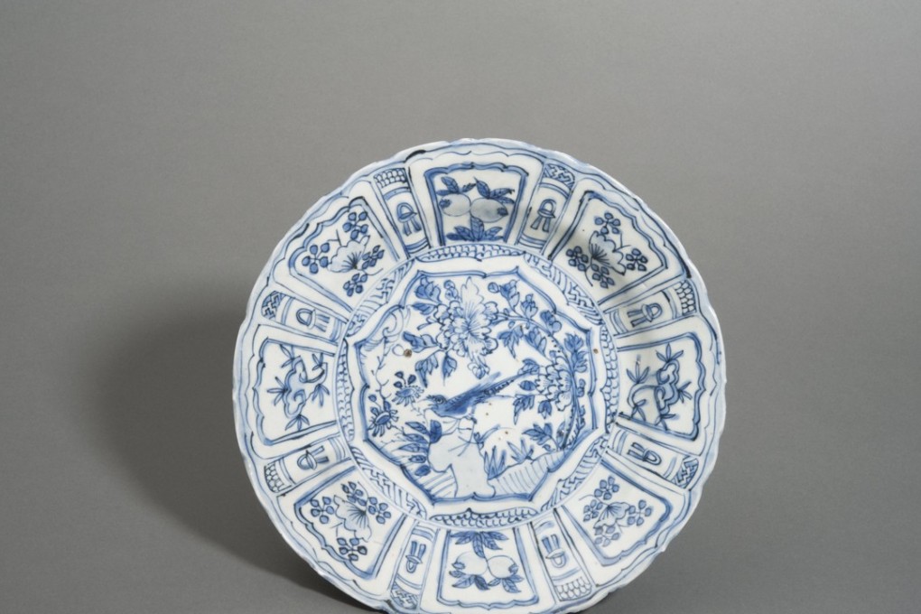 A porcelain Kraak dish from late Ming dynasty China. Kraak wares were commissioned by Dutch clients with modifications to suit Western tastes. Photo: Courtesy of the Hong Kong Maritime Museum