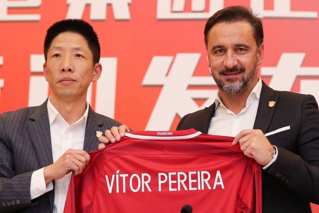 Shanghai SIPG’s newly-appointed coach Vitor Pereira (right) is presented to the media. Photo: AFP