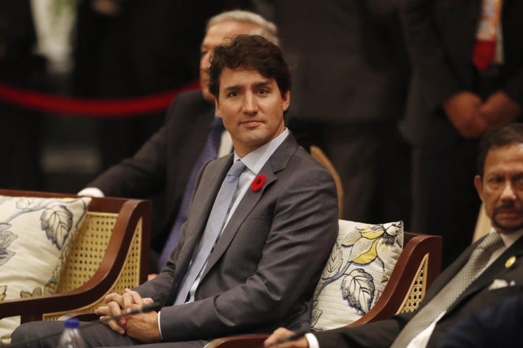 Canada’s Prime Minister Justin Trudeau and Brunei's Sultan Hassanal Bolkiah attend the APEC-Asean dialogue, on the sidelines of the 25th Asia-Pacific Economic Cooperation summit (APEC), in Danang, Vietnam, on November 10. Photo: EPA