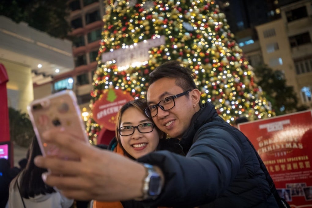 The holiday season is likely to have boosted sales of Apple’s most expensive iPhone X series which hit store shelves in November. Photo: Bloomberg