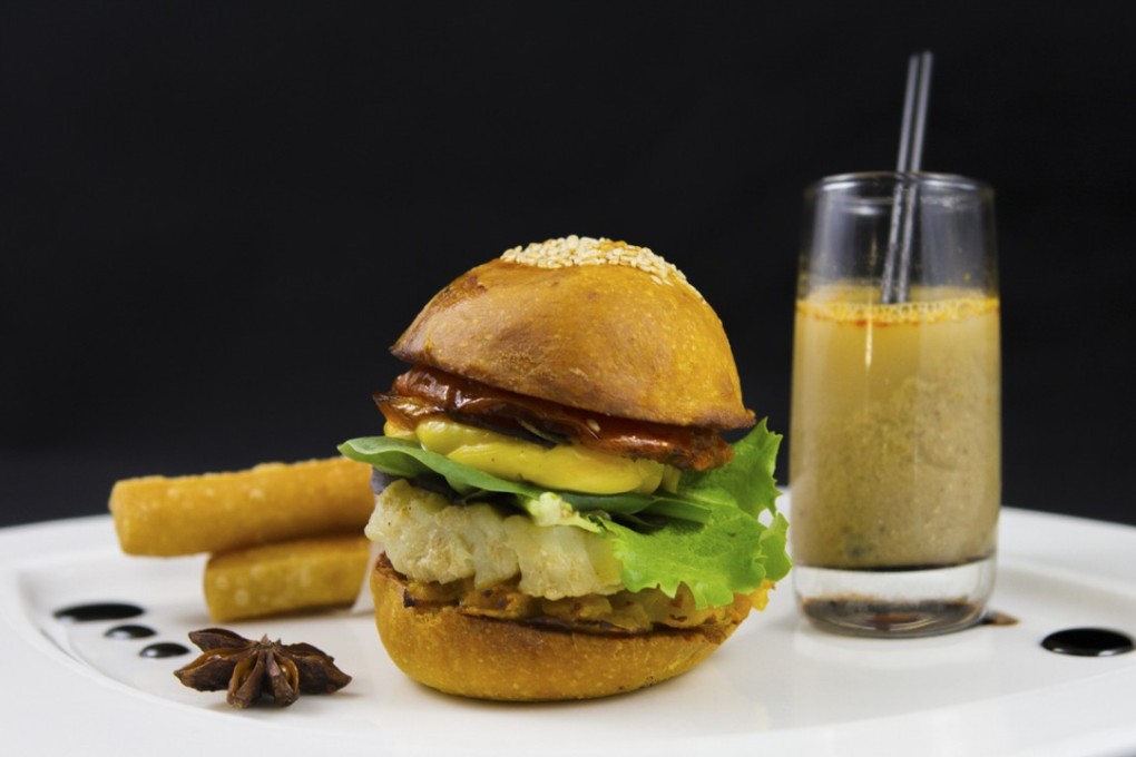 Sylvain Robert’s hamburger de bouillabaisse, served at his Marseilles restaurant L’Aromat. Photo: Richard Haughton