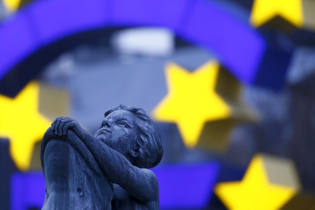 The famous euro sign landmark outside the former headquarters of the European Central Bank (ECB) in Frankfurt. Photo: Reuters
