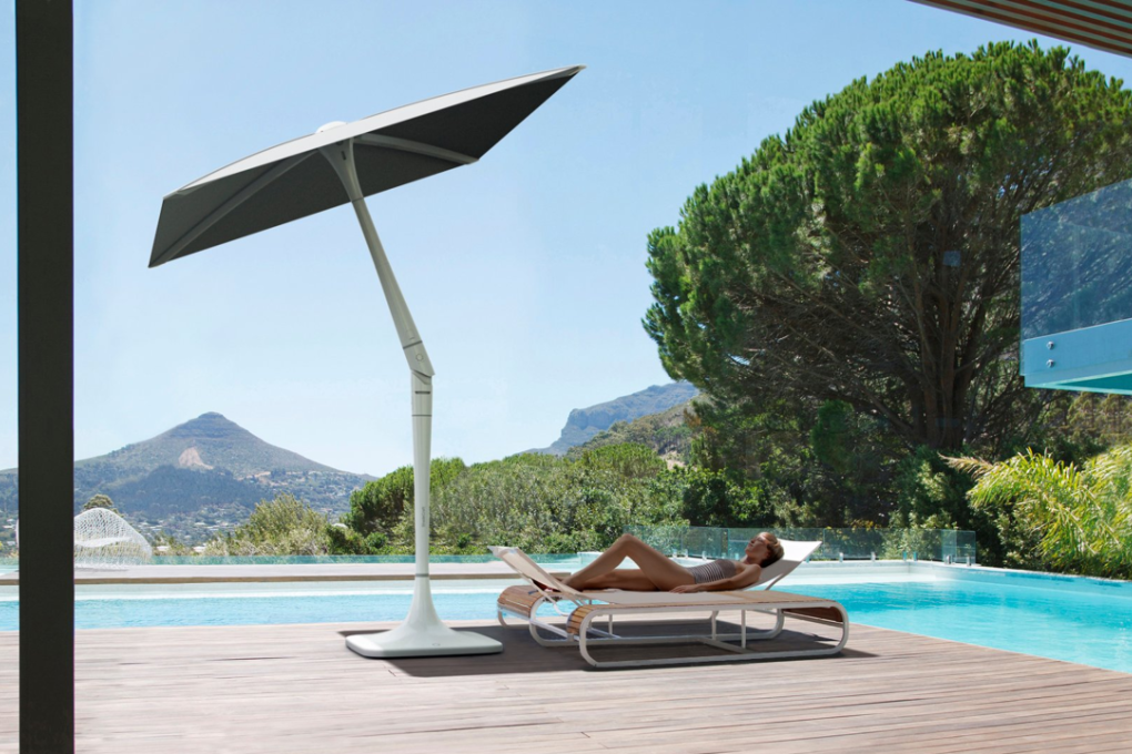 Shadecraft's Sunflower smart beach umbrella. Photo: Shadecraft