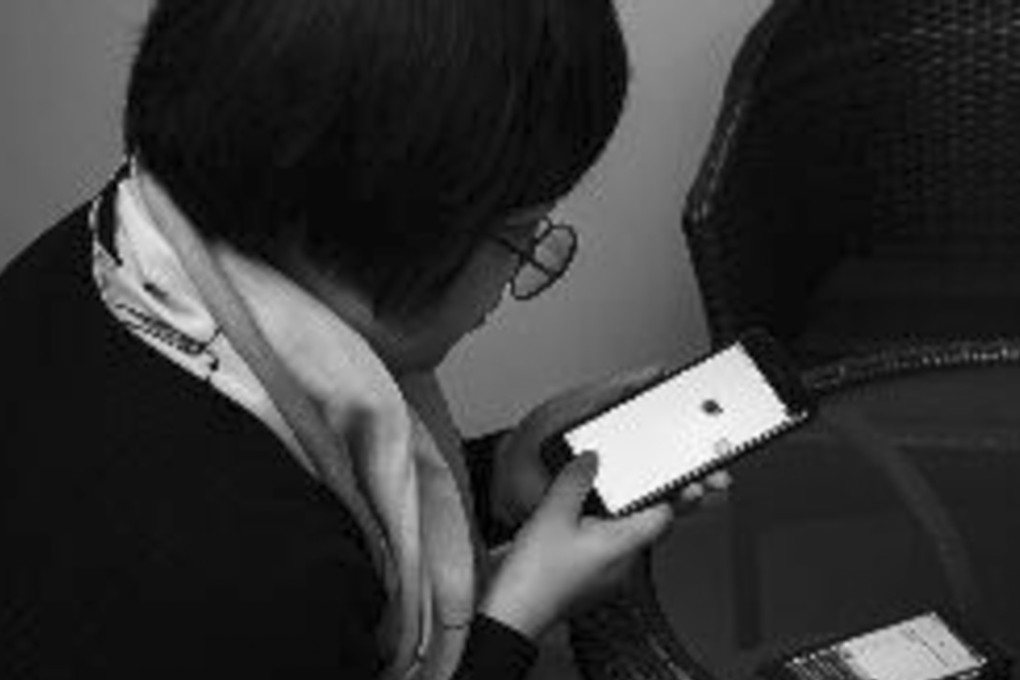 The woman was introduced to quizes by her daughter over the new year. Photo: xinwen.eastday.com