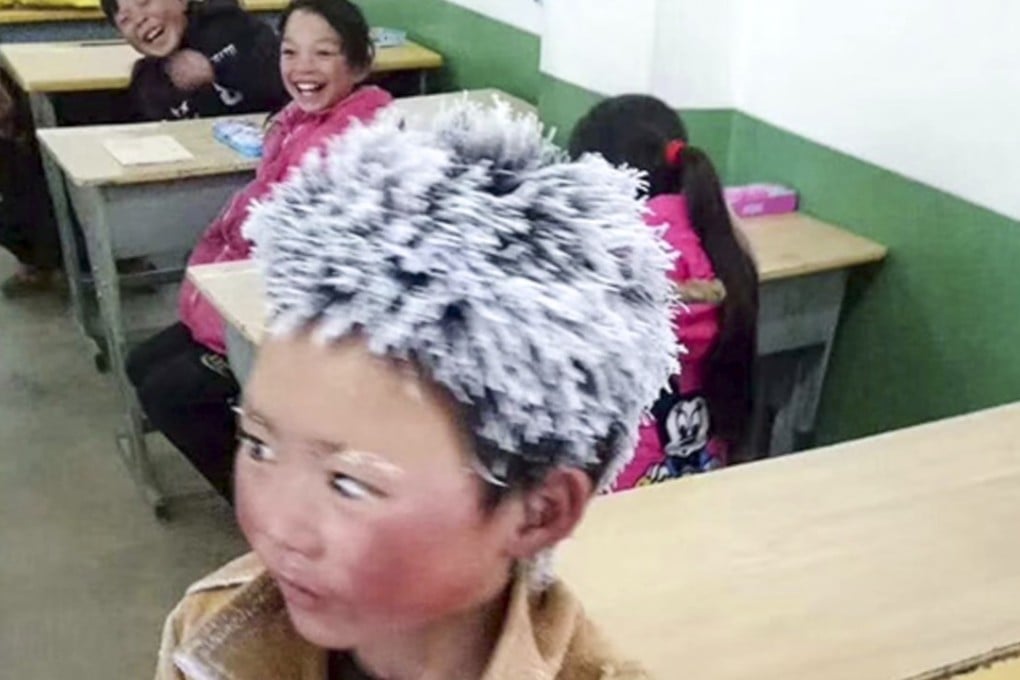 The boy pictured after his arrival for classes. Photo: News.163.com