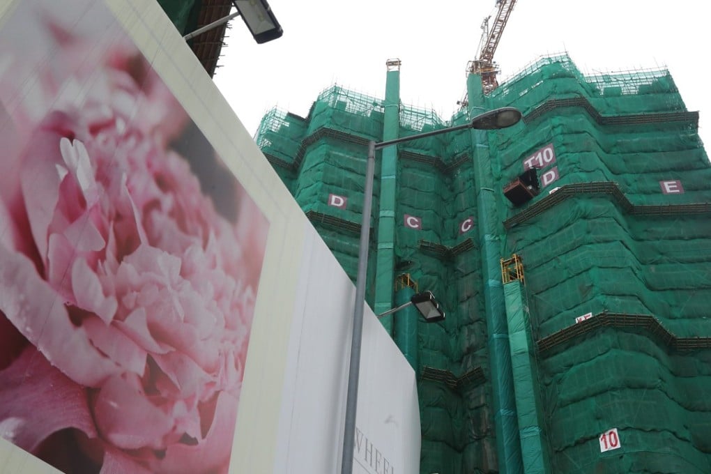 Two executive directors at Kerry Properties reduced their shareholdings in the company during the past week, according to filings to the Hong Kong stock exchange. A general view of One Homantin (left) and Mantin Heights (right), projects by Kerry Properties at Ho Man Tin. Photo: Felix Wong