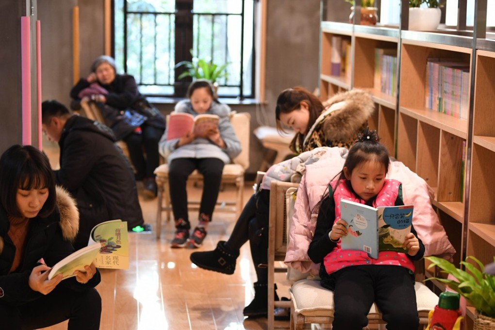 People read books at a reading centre in Hefei, capital of east China’s Anhui Province. Photo: Xinhua