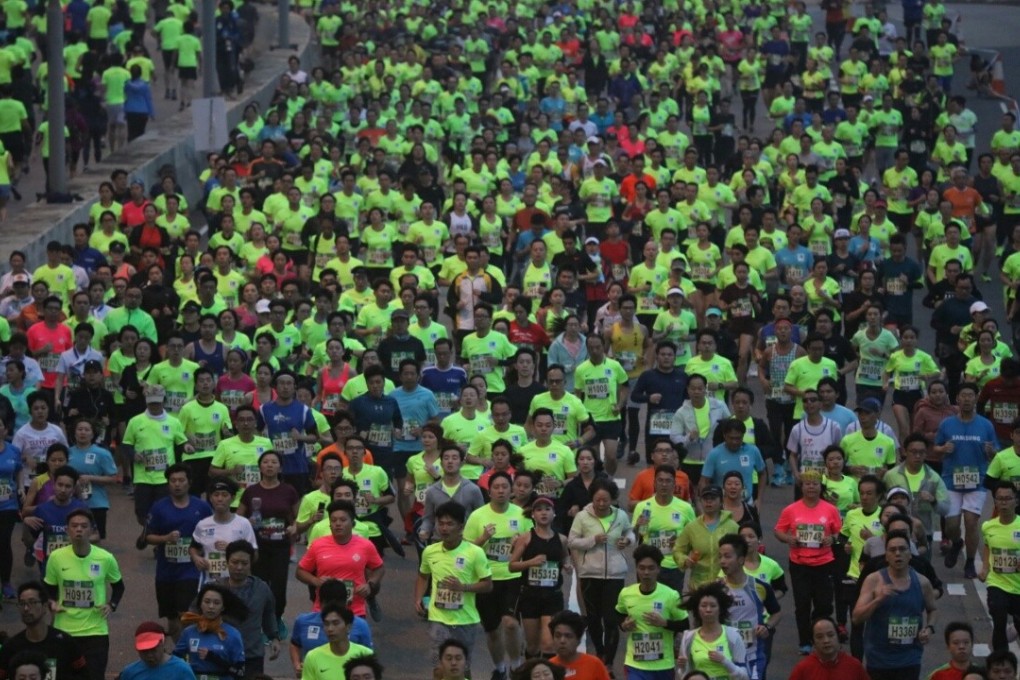 Runners compete in the 2018 Hong Kong Marathon. Photo: Felix Wong