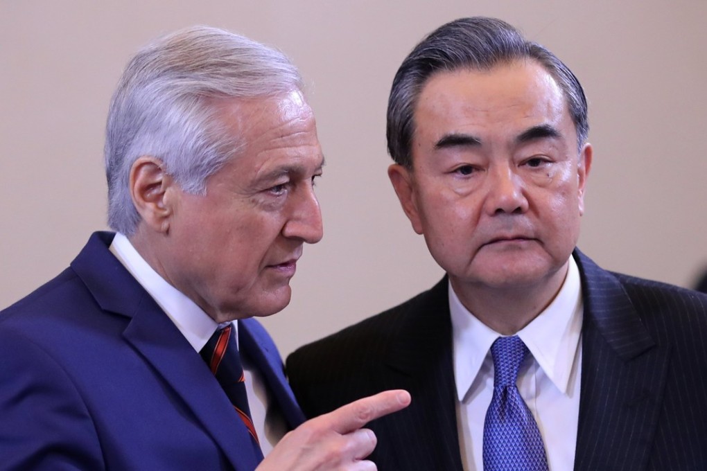 Chile’s Foreign Minister, Heraldo Munoz (left), and his Chinese counterpart Wang Yi pictured during the meeting of Latin American and Caribbean states in Santiago. Photo: EPA-EFE