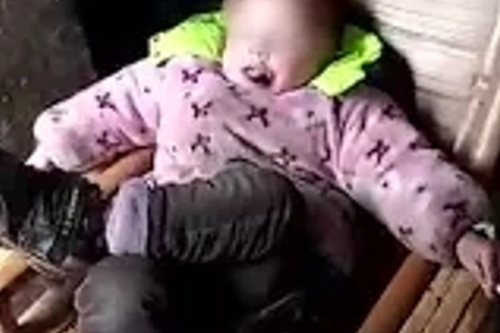 A Chinese boy filmed smoking cigarettes has again focused attention on “left-behind” children. Sina.com.cn