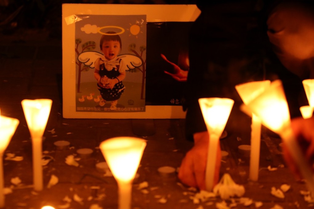 Mourners take part in a candlelight vigil for five-year-old girl Chan Sui-lam, who died on January 6. Photo: Handout