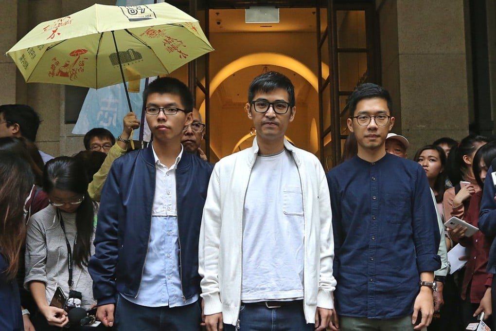 (From left) Former student leaders Joshua Wong Chi-fung, Alex Chow Yong-kang and Nathan Law Kwun-chung outside the Court of Final Appeal. Photo: Sam Tsang