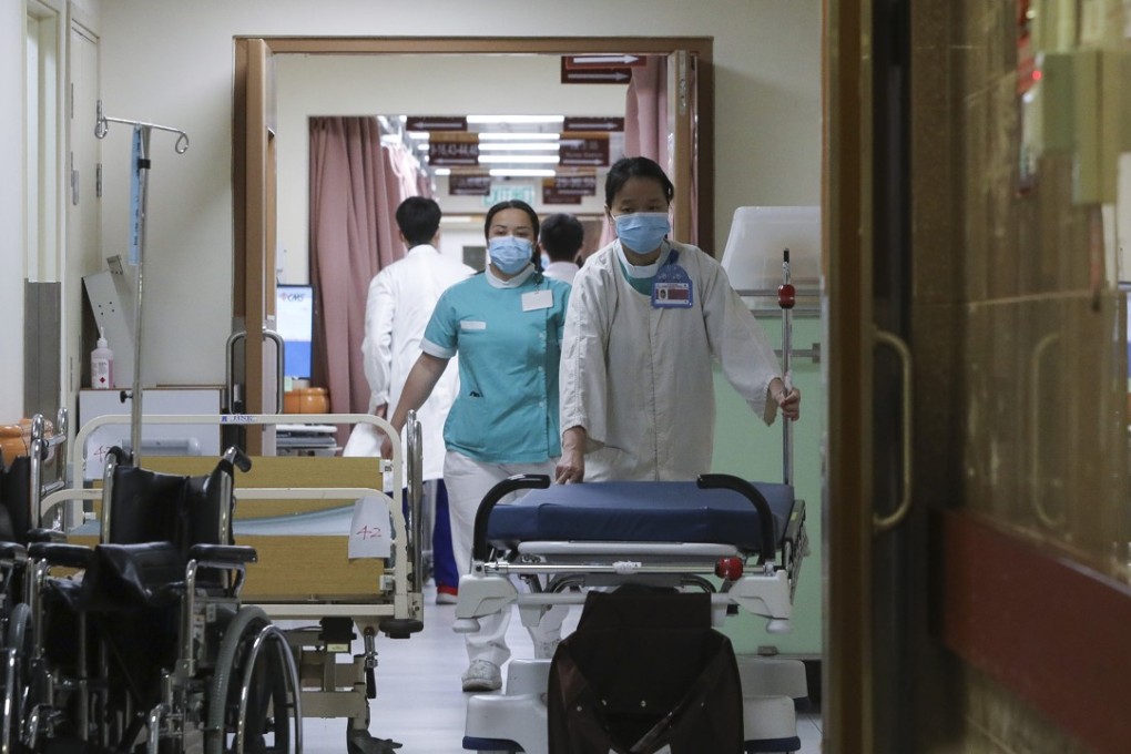 The Association of Hong Kong Nursing Staff says some workers may work an extra hour as they hand over their duties to colleagues on the next shift. Photo: Sam Tsang