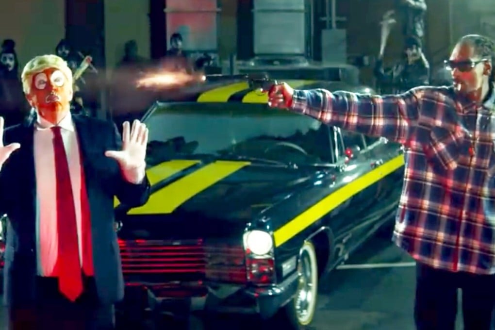 In Snoop Dogg’s Lavender music video he aims a toy pistol at a clown-faced character named Ronald Klump.