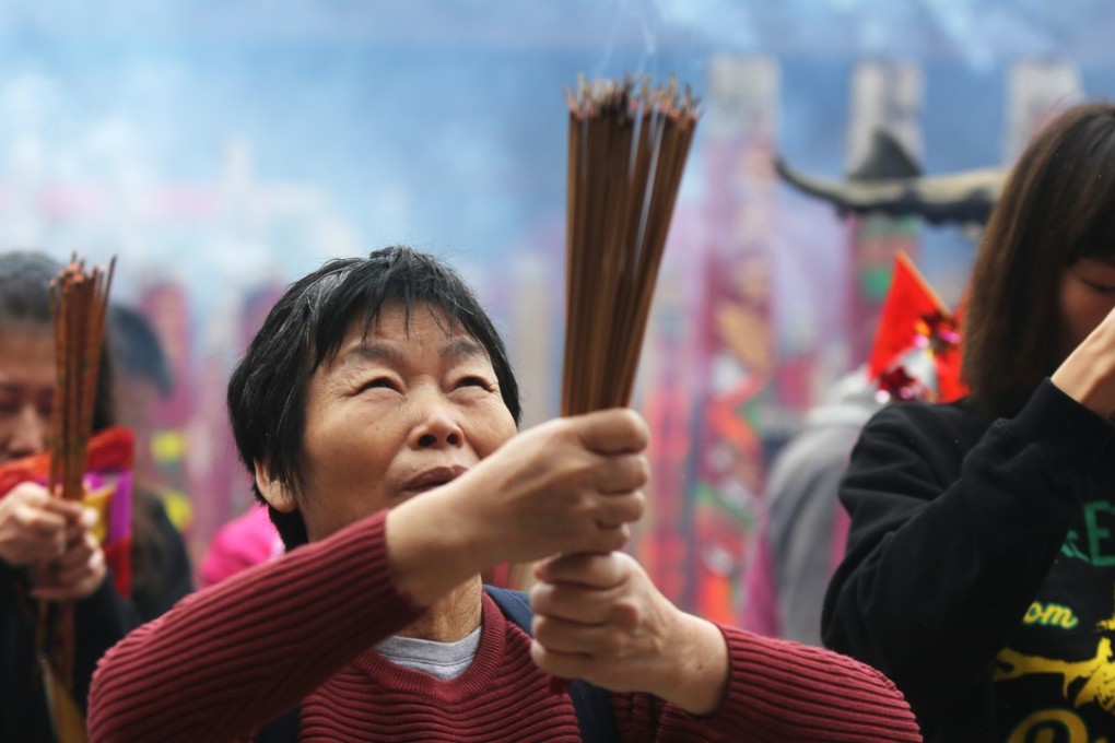 Worshippers at Che Kung Temple in Sha Tin. Photo: Xiaomei Chen