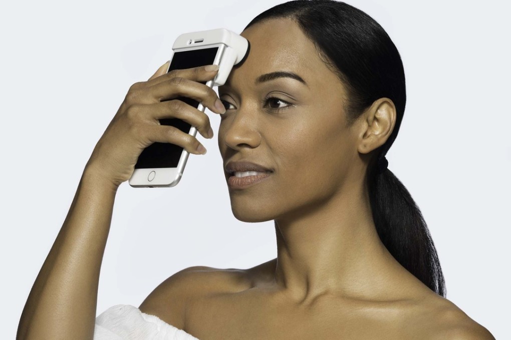 The Neutrogena Skin360 keeps tabs on your skin and makes recommendations.
