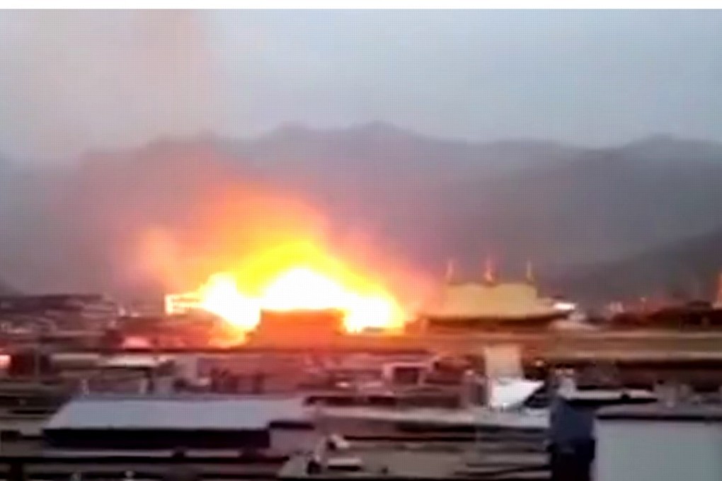 The fire at the Jokhang Temple in the Tibetan capital of Lhasa was visible from hundreds of metres away. Photo: Weibo